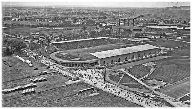 Stade Yves-du-Manoir, réaménagement du site et construction de bâtiments