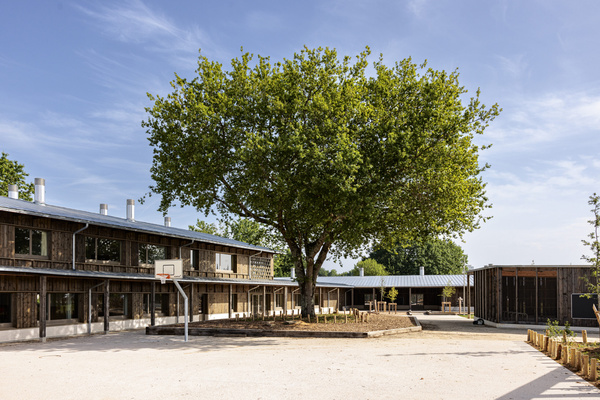 Construction du groupe scolaire Simone Veil et de l'espace Maurice Poujade à Orvault